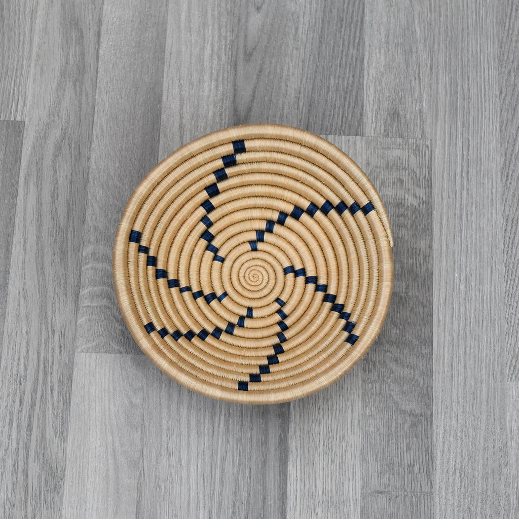 Medium African Basket / Rwandan Basket / Wall art Basket / Straw basket / Hanging wall basket / Brown Woven Basket / Home Décor